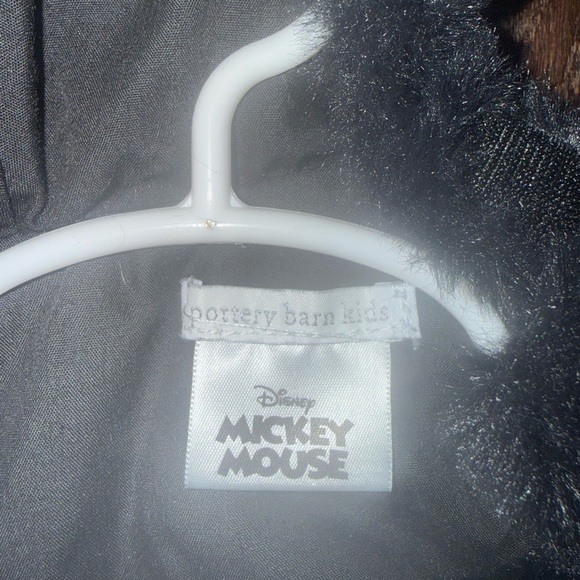 Pottery Barn Kids Mickey Mouse Costume with White gloved hands - Picture 4 of 4